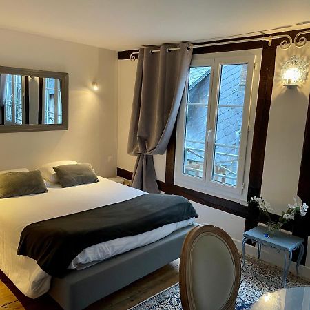 La Parenthese Du Capucin Apartment Honfleur Exterior photo