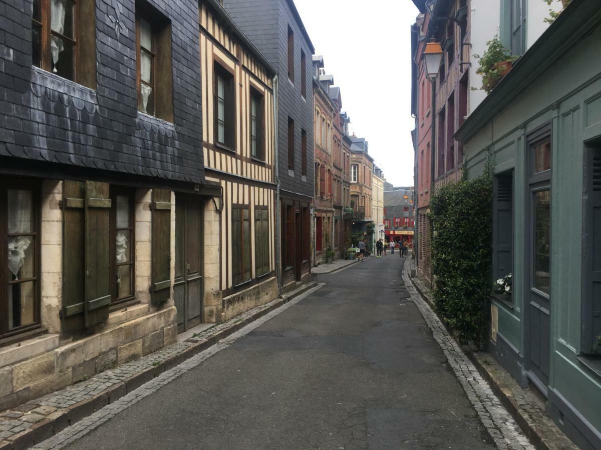La Parenthese Du Capucin Apartment Honfleur Exterior photo